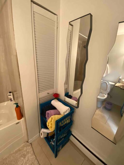 Beautiful Two Bedroom Apartment. Calgary Bagian luar foto
